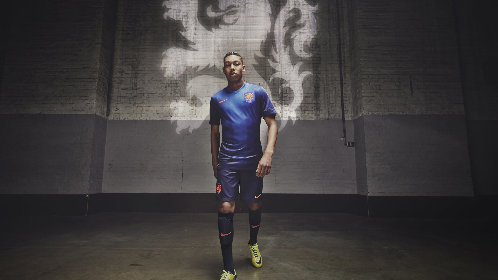 弗朗索瓦·霍尔茨豪伊泽:南非队后场不容忽视的领导者,精准指挥进攻